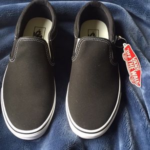 NWT Asher Black Vans Skate Shoes